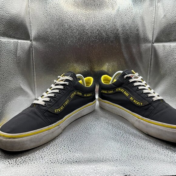 Size M9.5/W11‎ Vans X Cobra Kai Old Skool Black Unisex Lace-Up Sneaker 507452 main image 4